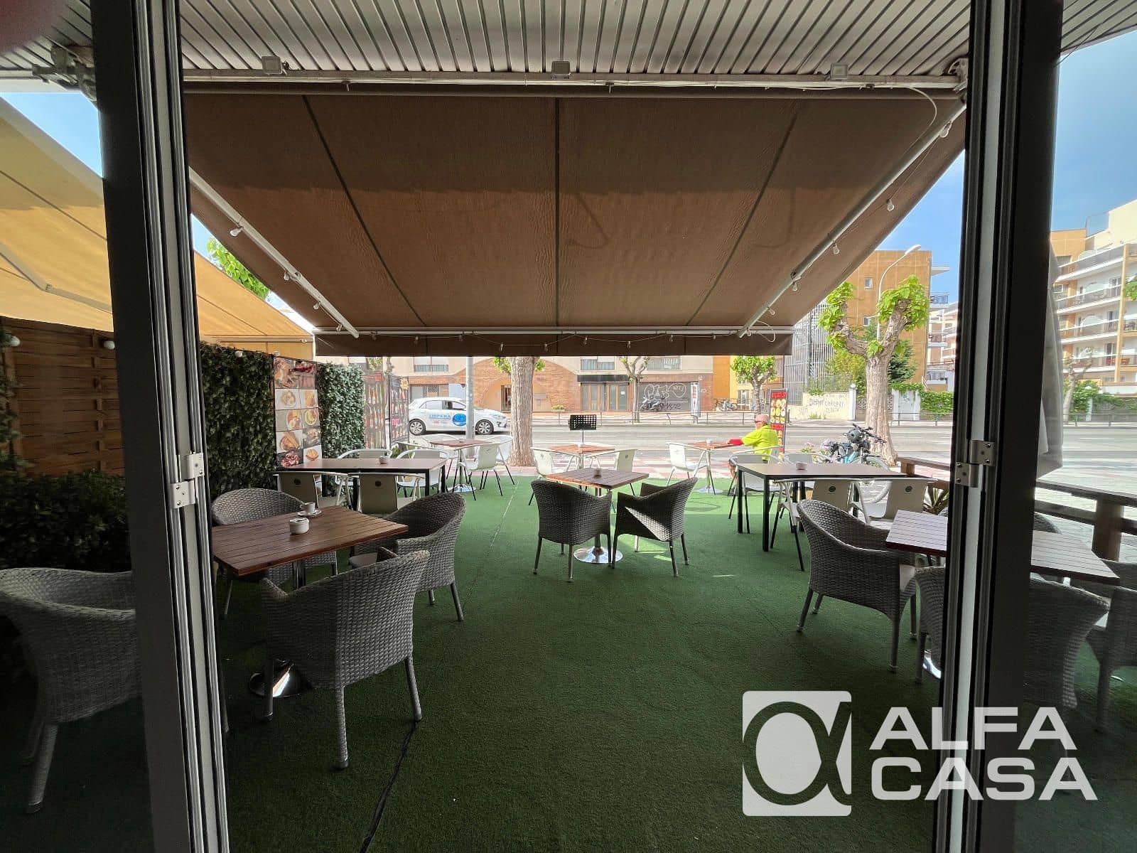 Comercial para venda em Lloret de Mar - 199 000 € (Ref: 9860876)