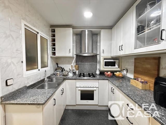 3 makuuhuone Asunto myytävänä paikassa Tordera - 162 000 € (Ref: 9867948)