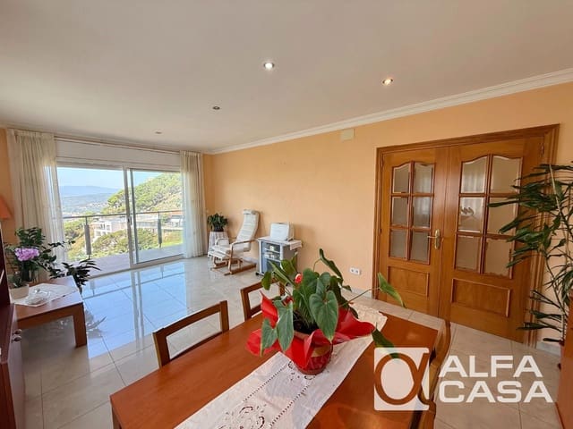 2 sypialnia Willa na sprzedaż w Lloret de Mar z garażem - 420 000 € (Ref: 9870527)