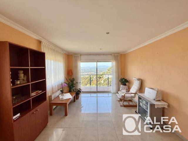 2 sypialnia Willa na sprzedaż w Lloret de Mar z garażem - 420 000 € (Ref: 9870527)