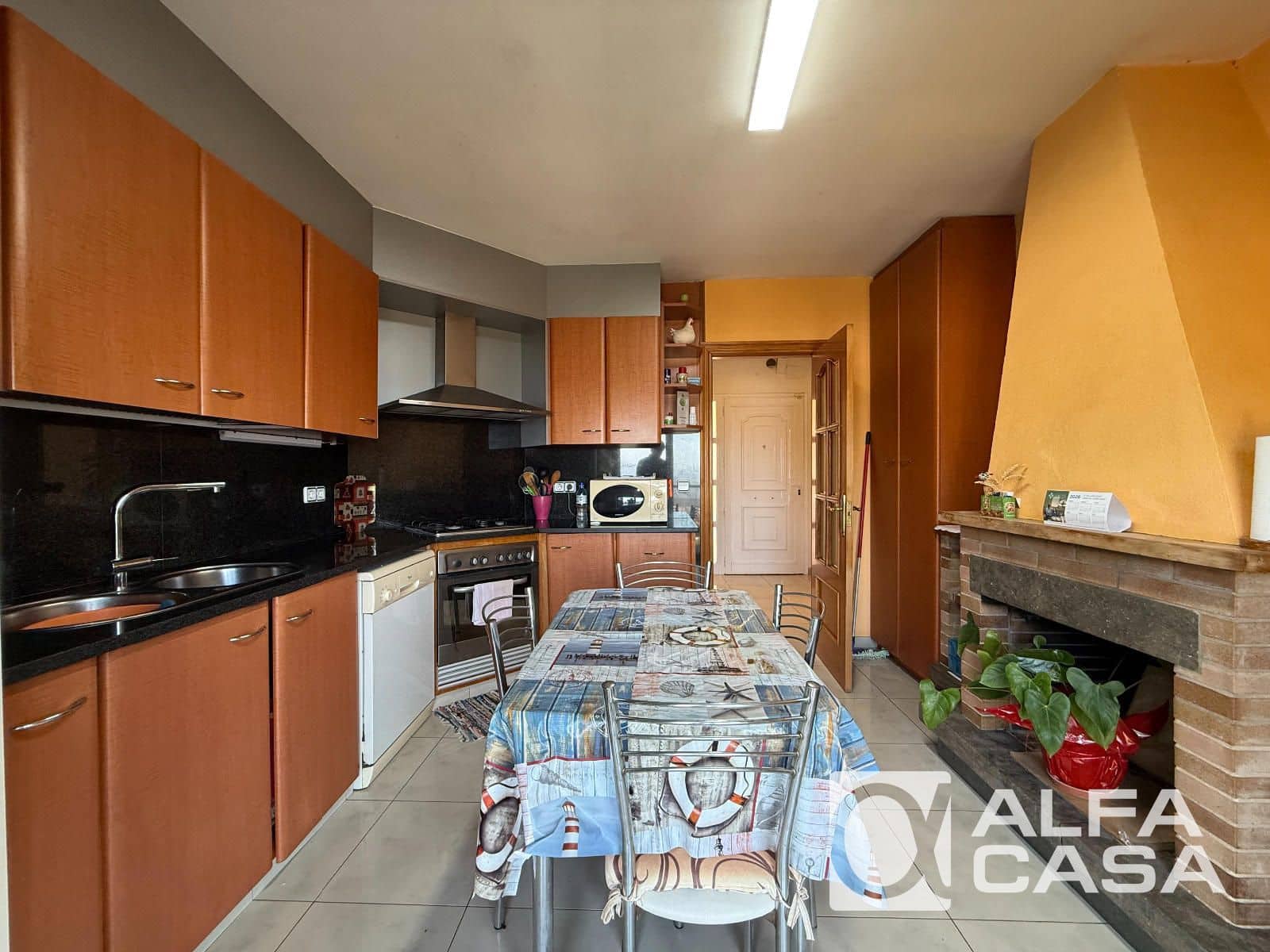 2 sypialnia Willa na sprzedaż w Lloret de Mar z garażem - 420 000 € (Ref: 9870527)