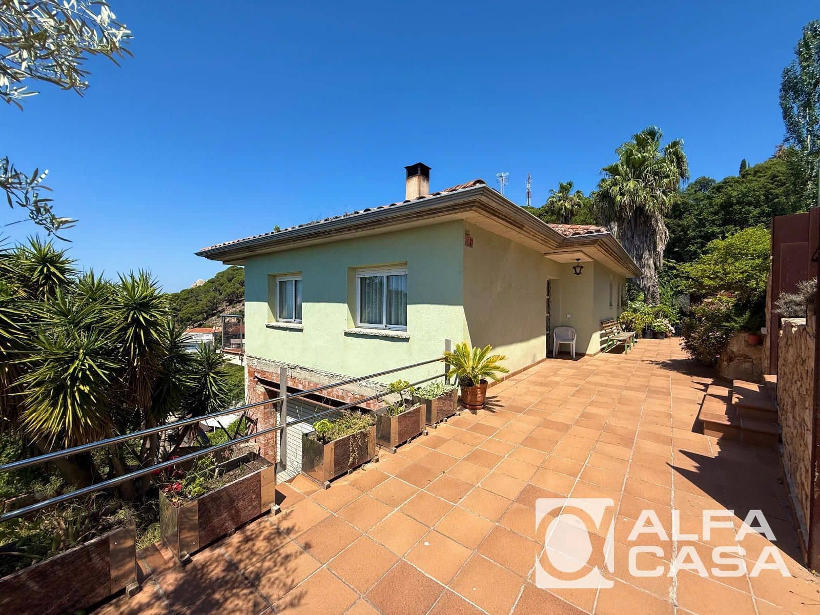 2 sypialnia Willa na sprzedaż w Lloret de Mar z garażem - 420 000 € (Ref: 9870527)