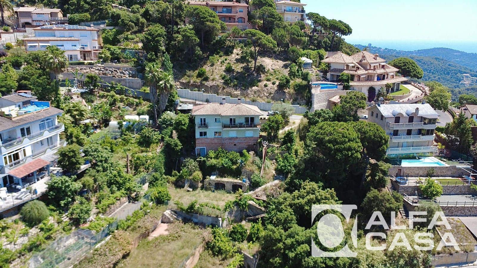 2 sypialnia Willa na sprzedaż w Lloret de Mar z garażem - 420 000 € (Ref: 9870527)
