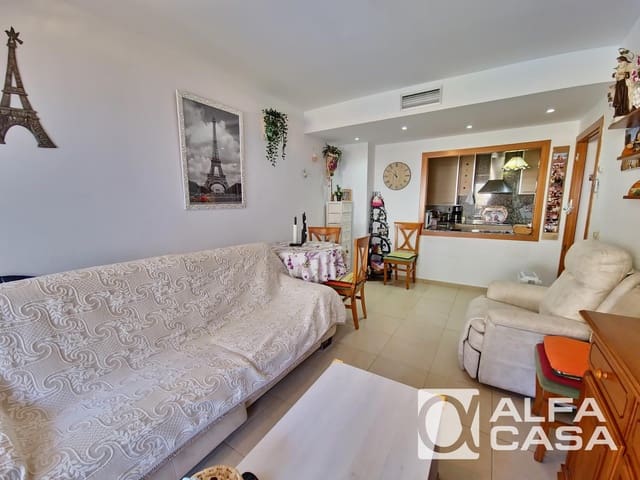 Piso de 2 habitaciones en Lloret de Mar en venta con piscina garaje - 205.000 € (Ref: 9874040)