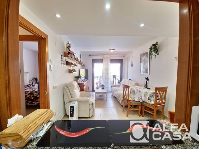 Piso de 2 habitaciones en Lloret de Mar en venta con piscina garaje - 205.000 € (Ref: 9874040)