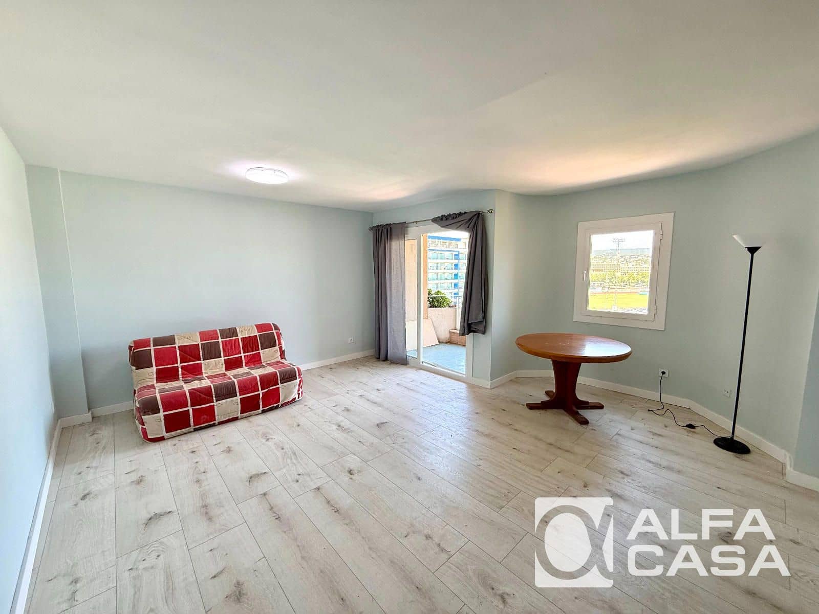 4 soveværelse Lejlighed til salg i Lloret de Mar med garage - € 250.000 (Ref: 9890998)
