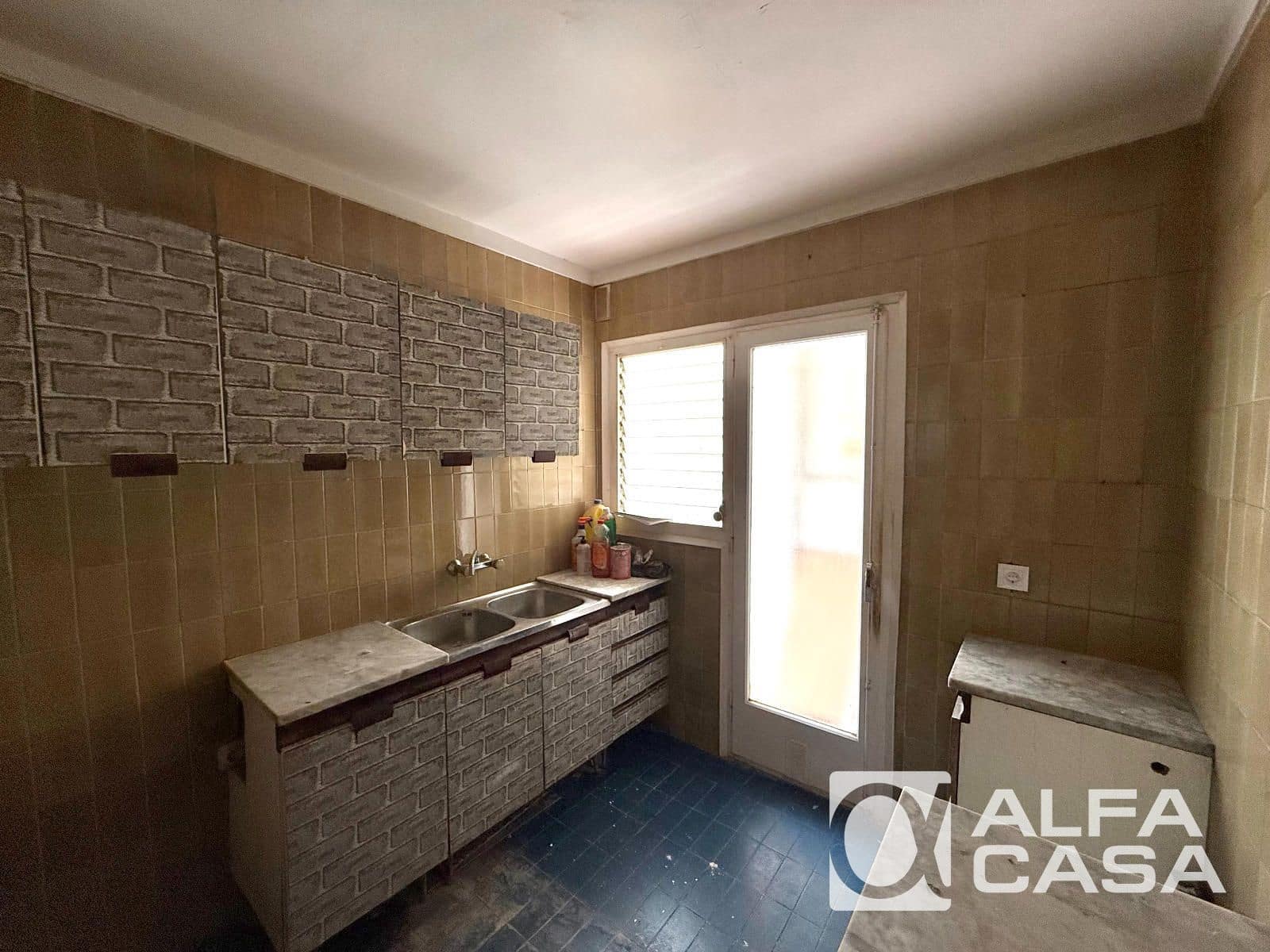4 soveværelse Lejlighed til salg i Lloret de Mar med garage - € 250.000 (Ref: 9890998)