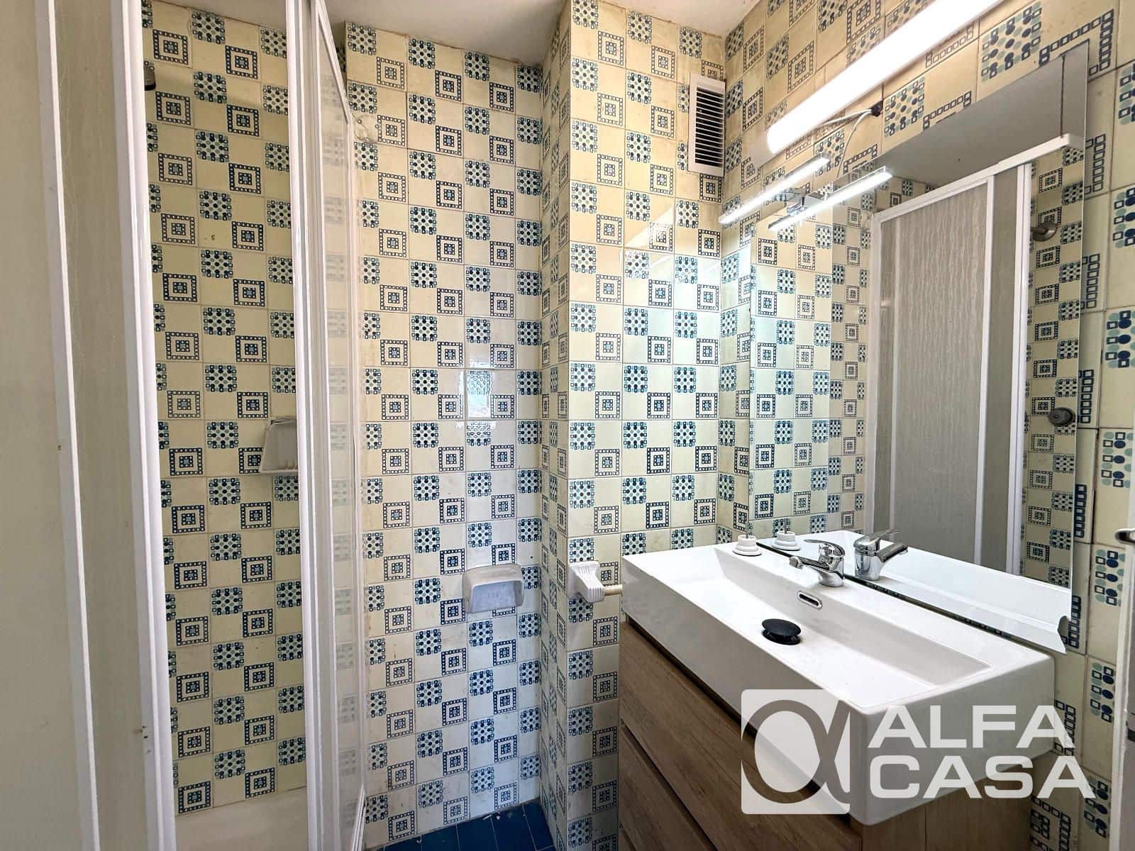 4 soveværelse Lejlighed til salg i Lloret de Mar med garage - € 250.000 (Ref: 9890998)