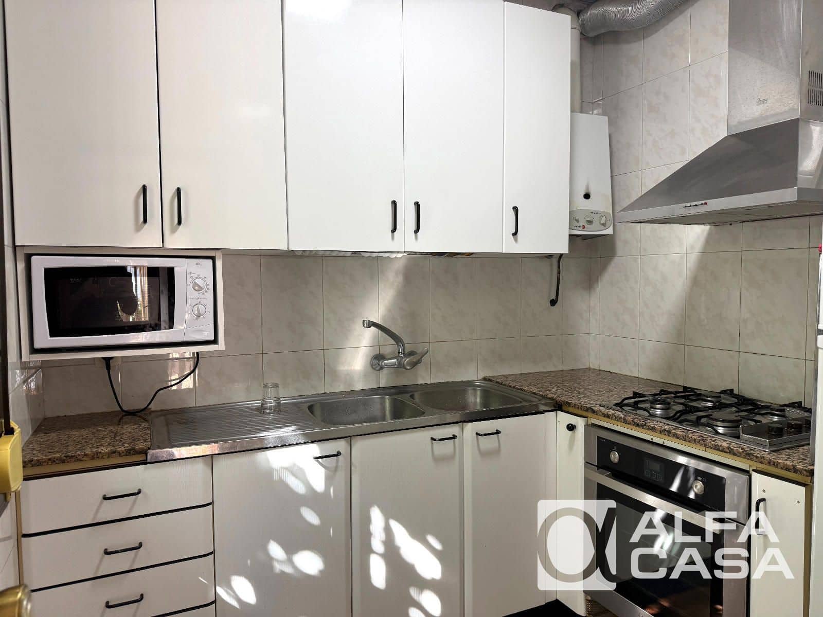 4 slaapkamer Villa te koop in Vidreres met zwembad - € 225.000 (Ref: 9893002)