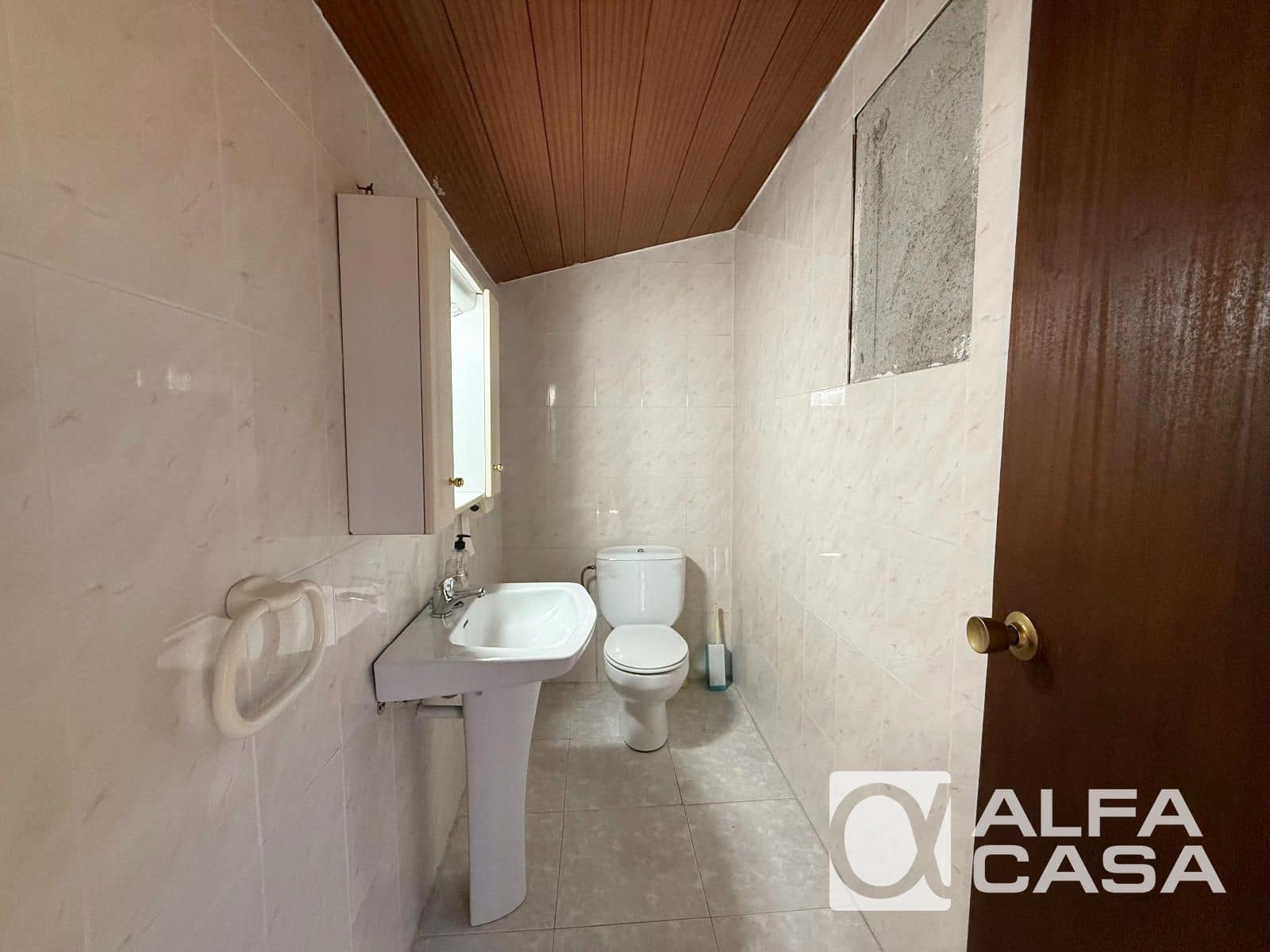 4 slaapkamer Villa te koop in Vidreres met zwembad - € 225.000 (Ref: 9893002)