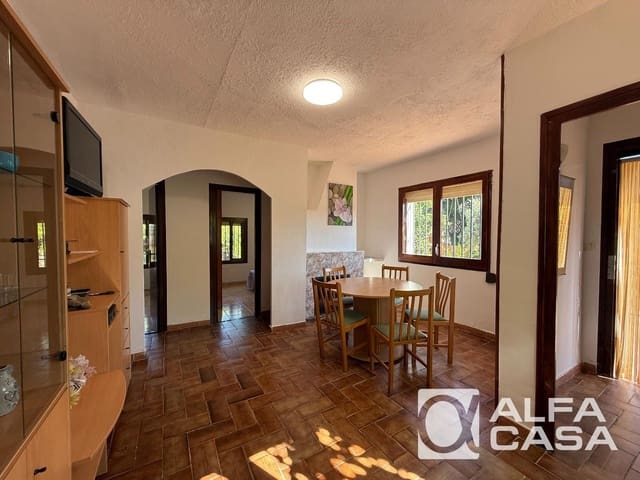 4 slaapkamer Villa te koop in Vidreres met zwembad - € 225.000 (Ref: 9893002)
