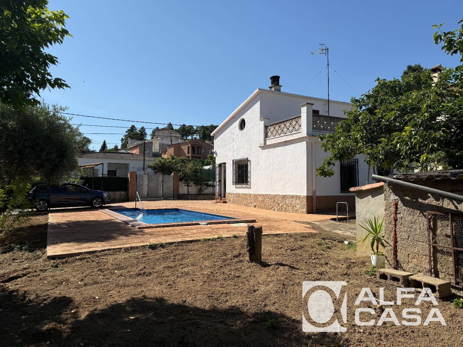 4 slaapkamer Villa te koop in Vidreres met zwembad - € 225.000 (Ref: 9893002)