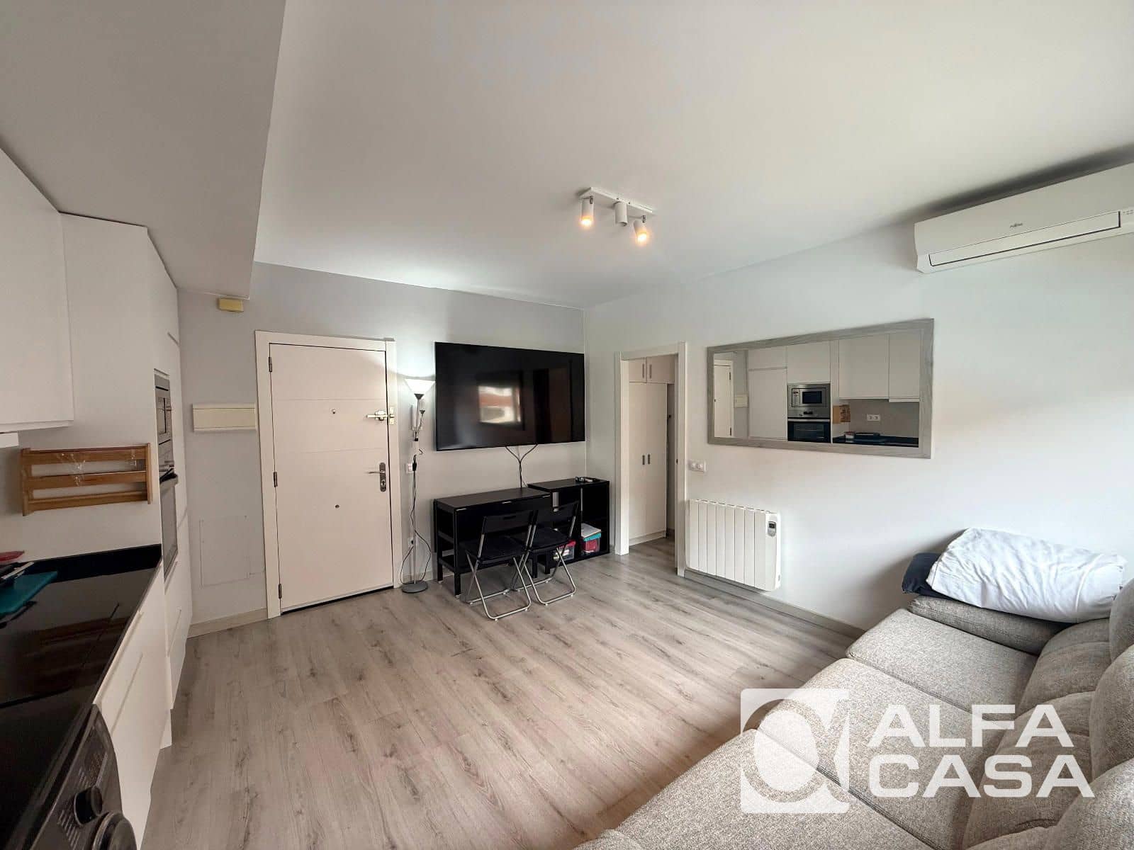 Piso de 1 habitación en Lloret de Mar en venta con piscina - 158.000 € (Ref: 9895292)