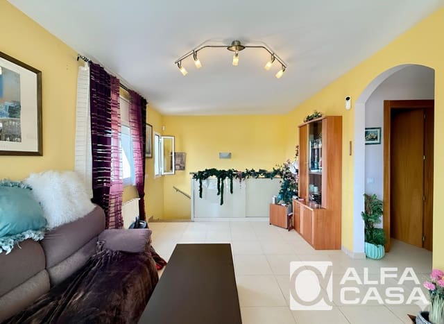 4 Zimmer Villa zu verkaufen in Lloret de Mar - 225.000 € (Ref: 9914637)