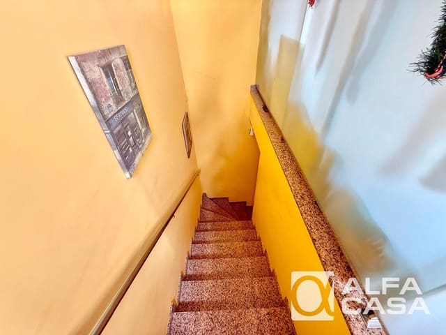 4 Zimmer Villa zu verkaufen in Lloret de Mar - 225.000 € (Ref: 9914637)