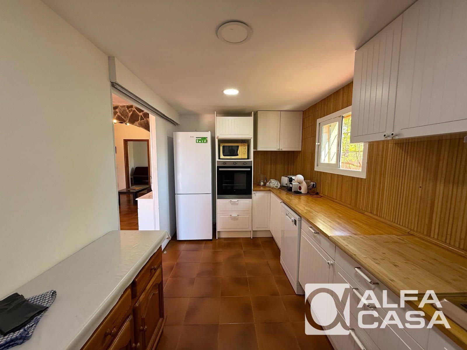 6 bedroom Villa for sale in Lloret de Mar with pool garage - € 490,000 (Ref: 9926326)