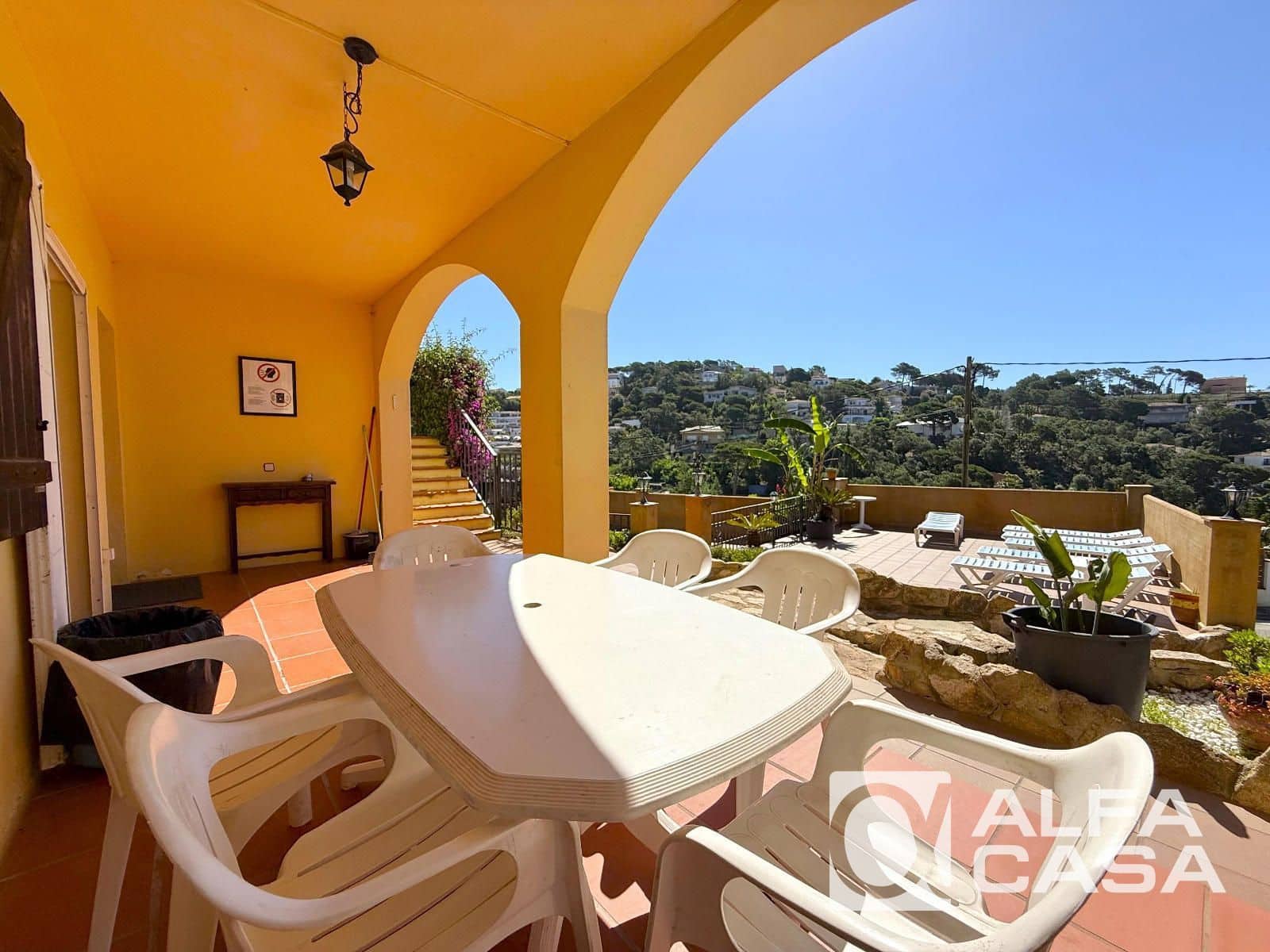 6 bedroom Villa for sale in Lloret de Mar with pool garage - € 490,000 (Ref: 9926326)