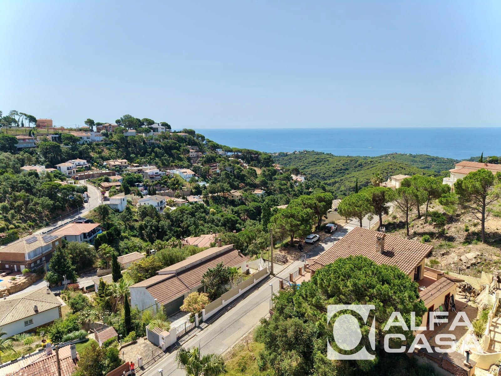 6 bedroom Villa for sale in Lloret de Mar with pool garage - € 490,000 (Ref: 9926326)