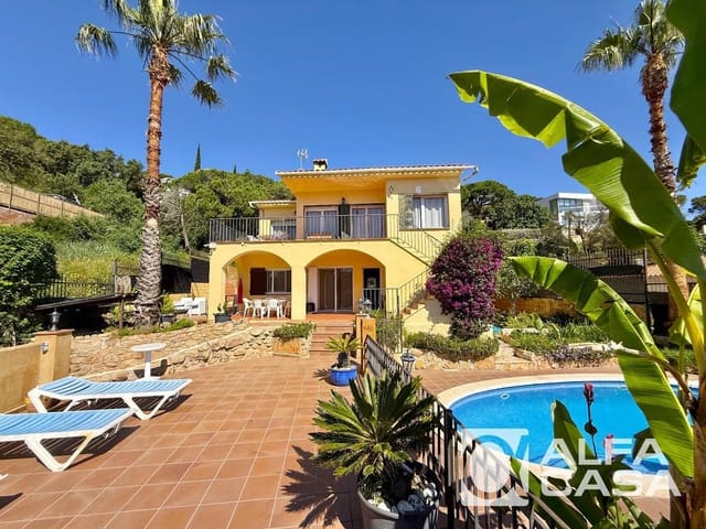 6 chambre Villa/Maison à vendre à Lloret de Mar avec piscine garage - 490 000 € (Ref: 9926326)