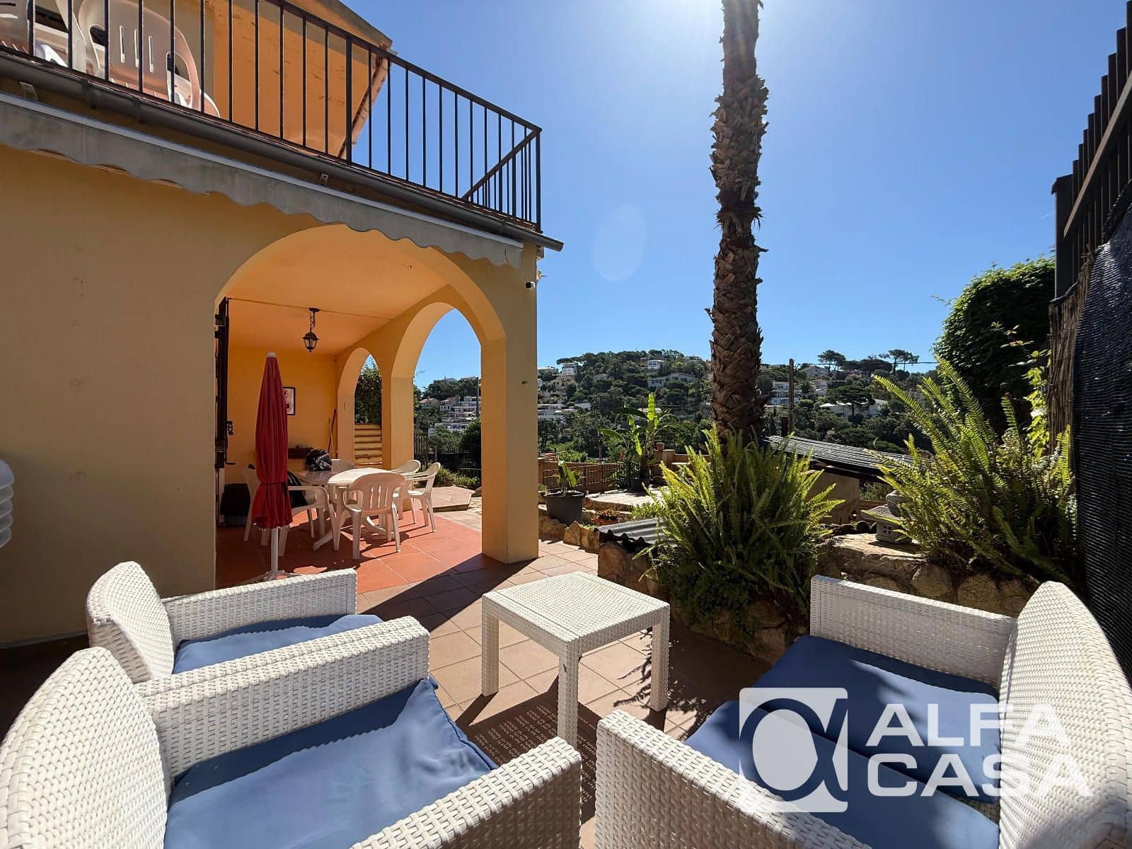 6 bedroom Villa for sale in Lloret de Mar with pool garage - € 490,000 (Ref: 9926326)