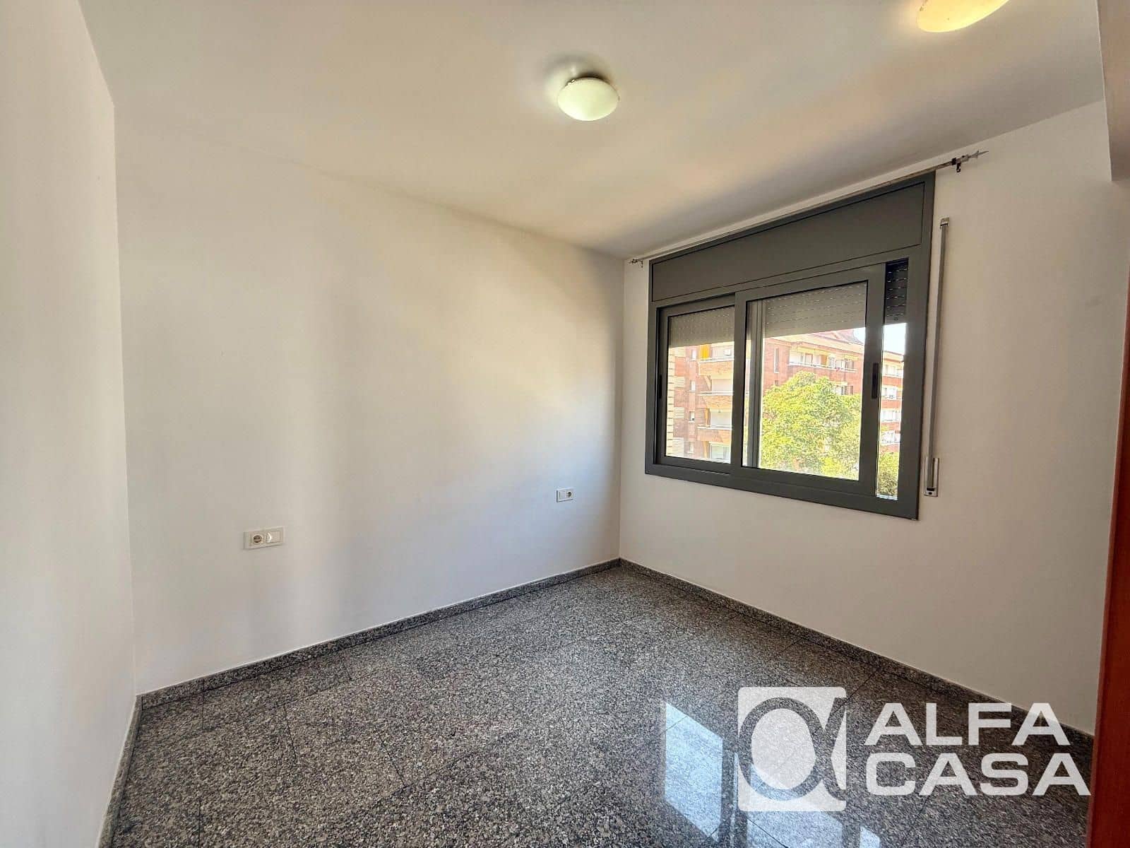 2 bedroom Flat for sale in Lloret de Mar with pool garage - € 220,000 (Ref: 9950778)