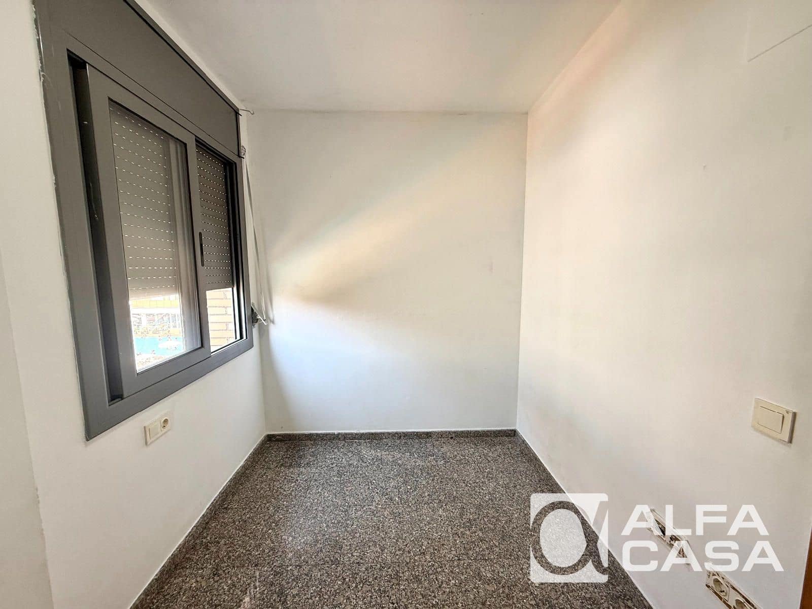 2 bedroom Flat for sale in Lloret de Mar with pool garage - € 220,000 (Ref: 9950778)