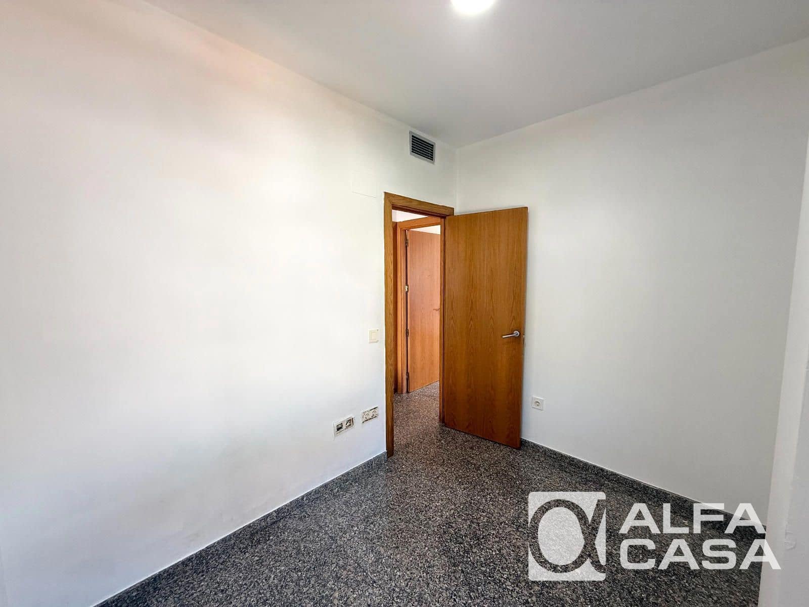 2 bedroom Flat for sale in Lloret de Mar with pool garage - € 220,000 (Ref: 9950778)