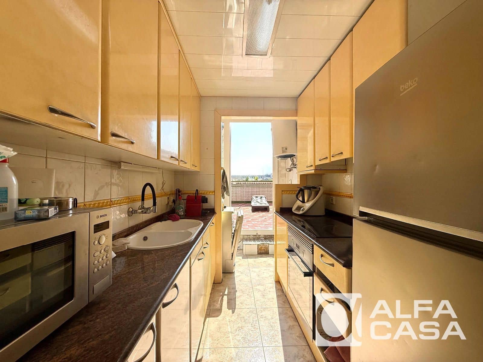 3 makuuhuone Asunto myytävänä paikassa Lloret de Mar mukana uima-altaan - 240 000 € (Ref: 9956683)