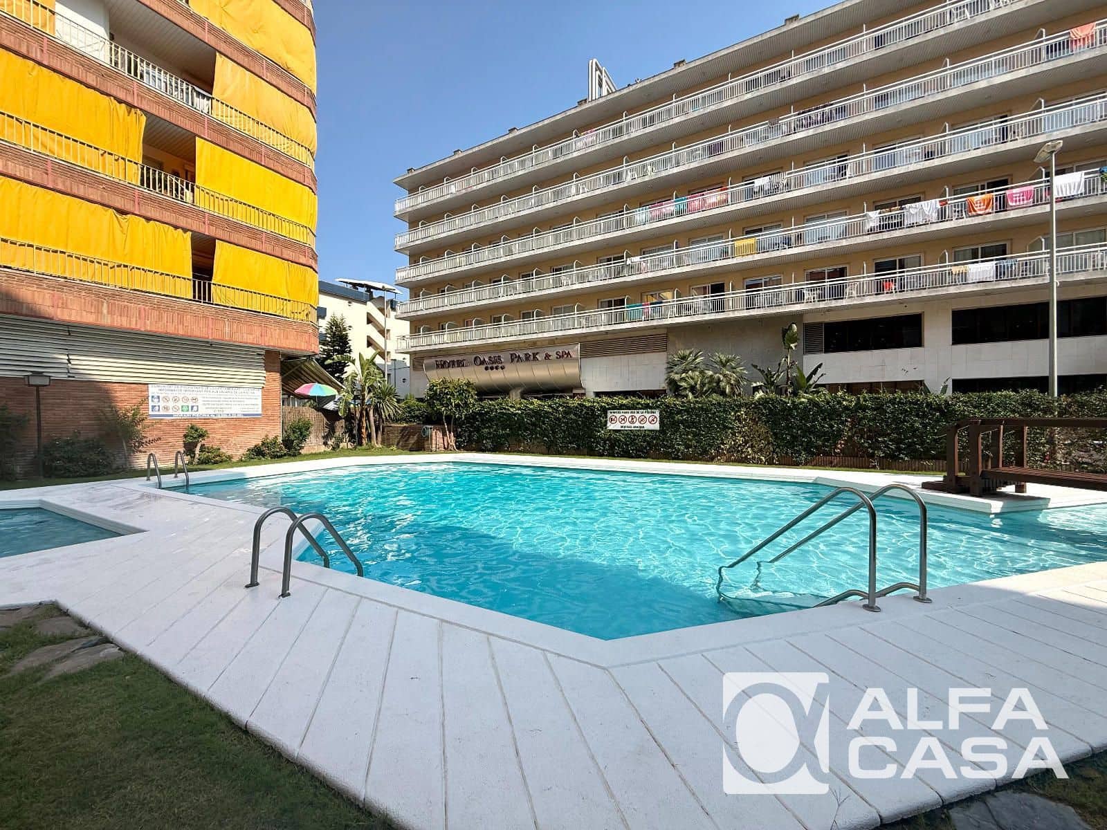 3 makuuhuone Asunto myytävänä paikassa Lloret de Mar mukana uima-altaan - 240 000 € (Ref: 9956683)