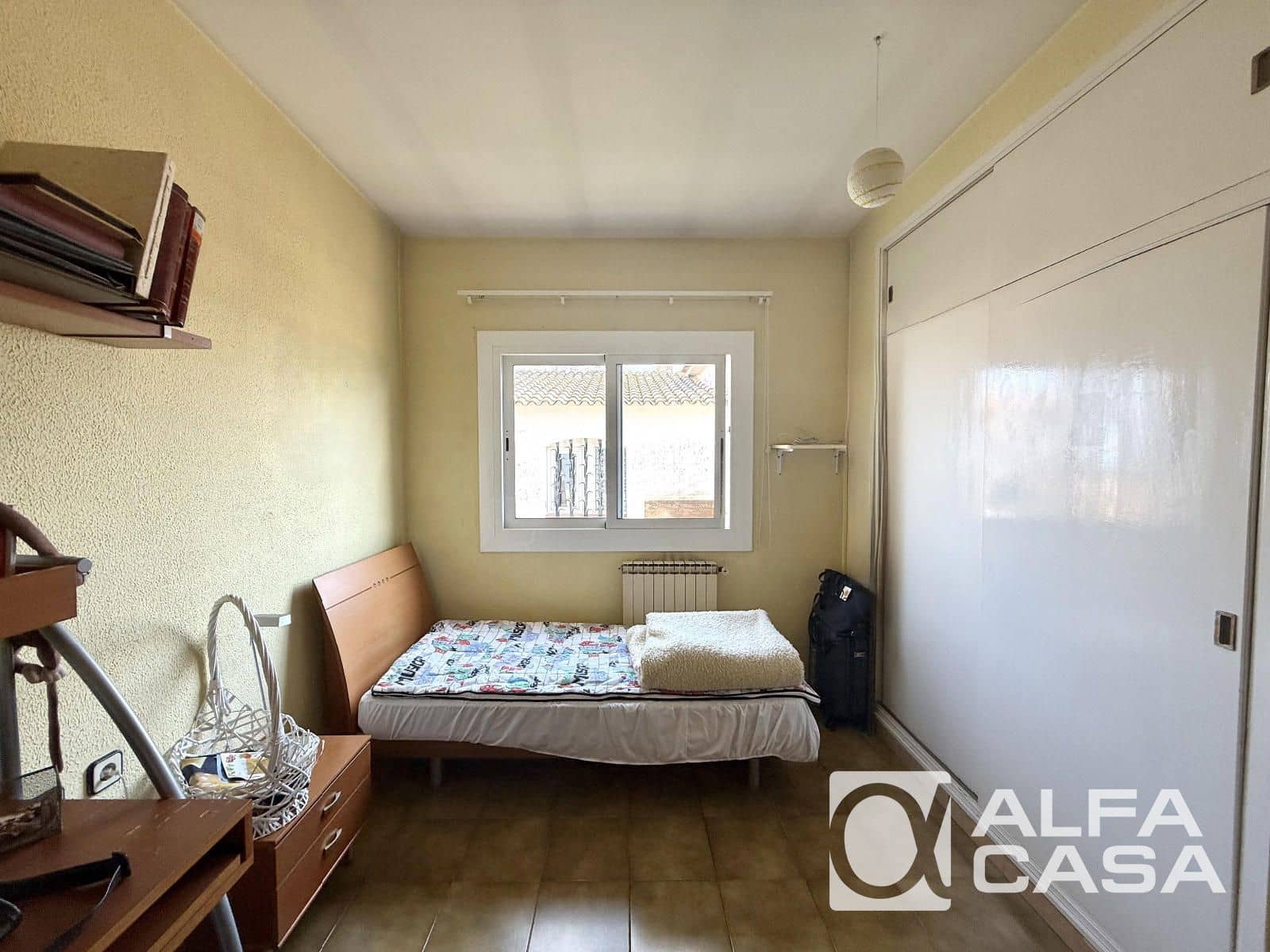 5 bedroom Villa for sale in Lloret de Mar with garage - € 455,000 (Ref: 9958783)