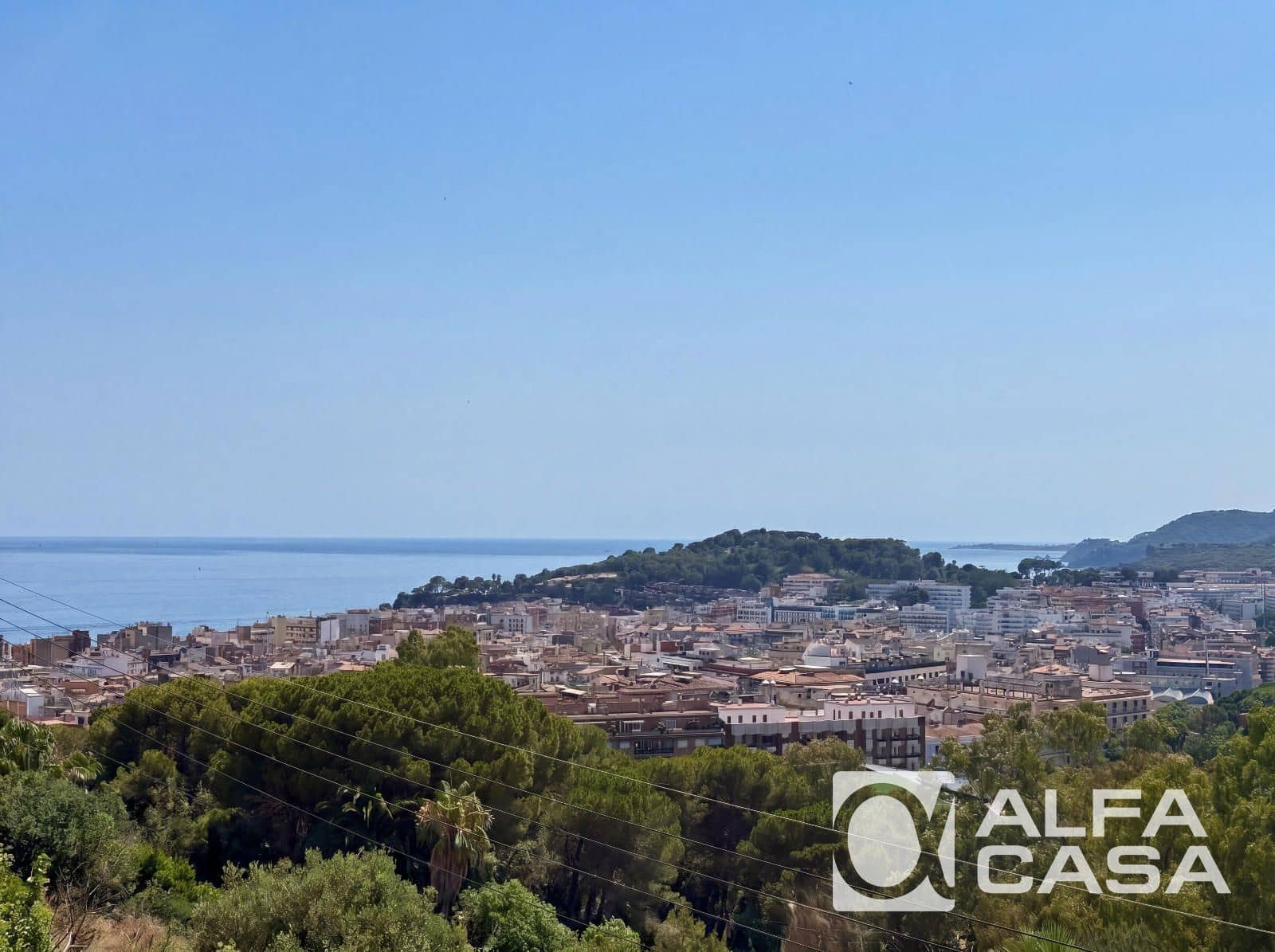 5 bedroom Villa for sale in Lloret de Mar with garage - € 455,000 (Ref: 9958783)