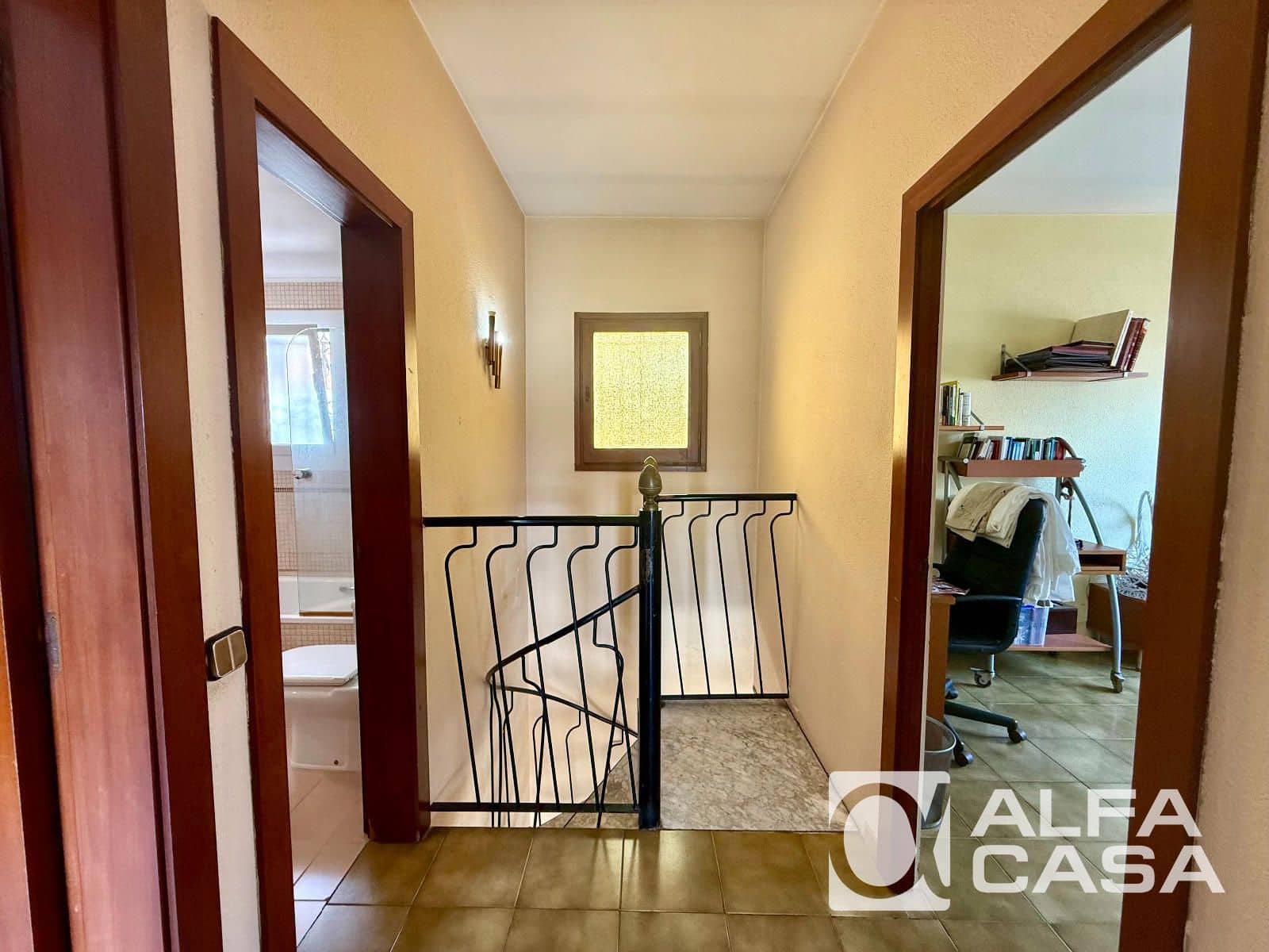 5 bedroom Villa for sale in Lloret de Mar with garage - € 455,000 (Ref: 9958783)