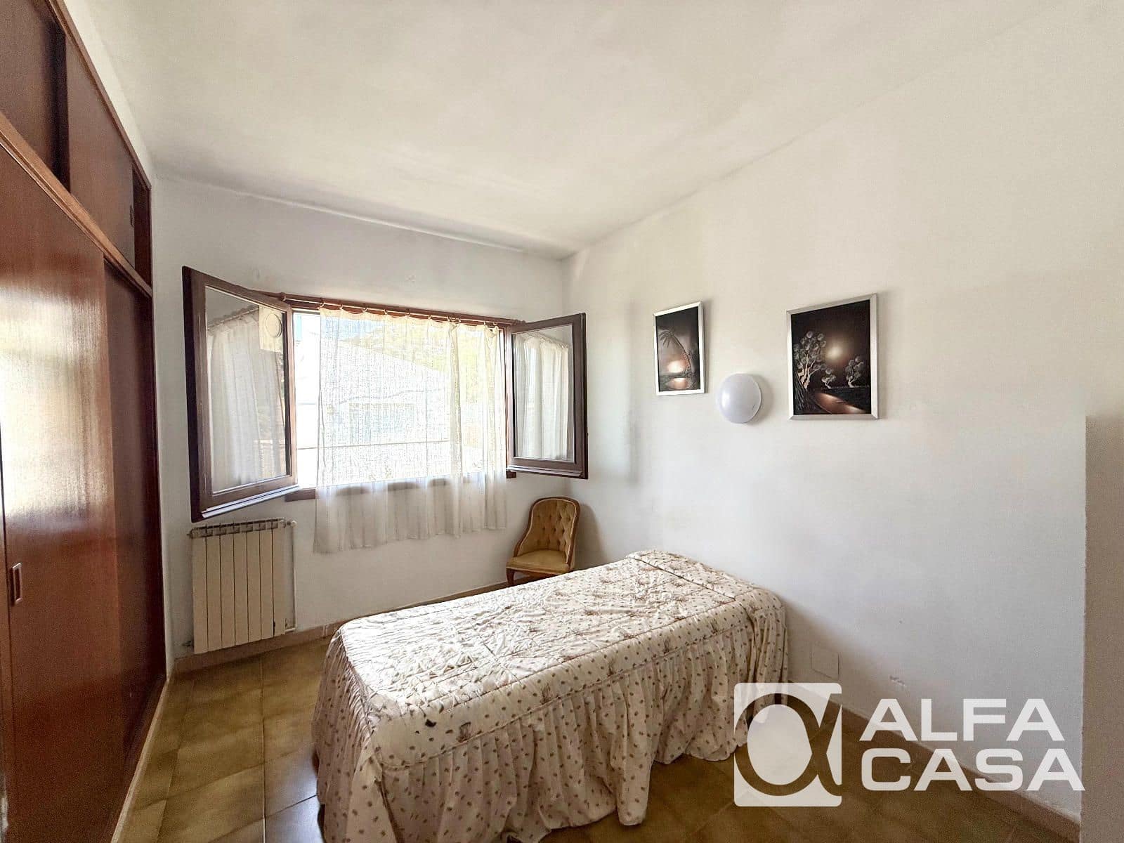 5 bedroom Villa for sale in Lloret de Mar with garage - € 455,000 (Ref: 9958783)