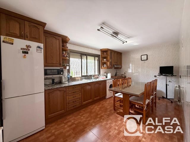 4 slaapkamer Villa te koop in Maçanet de la Selva met garage - € 330.000 (Ref: 9961228)