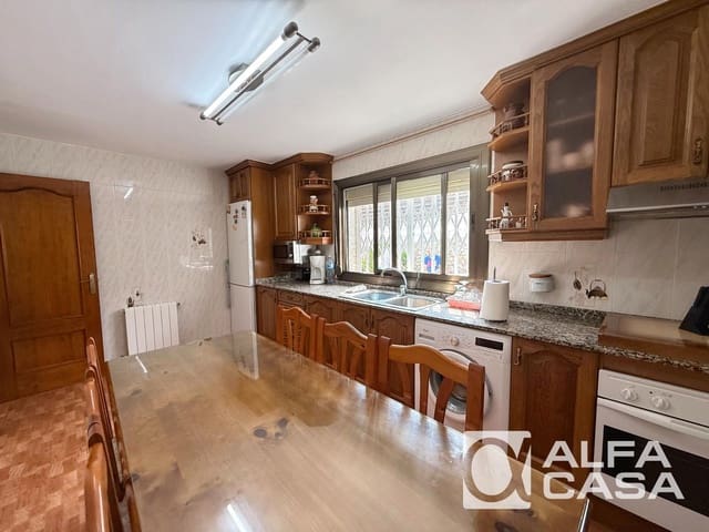 4 slaapkamer Villa te koop in Maçanet de la Selva met garage - € 330.000 (Ref: 9961228)