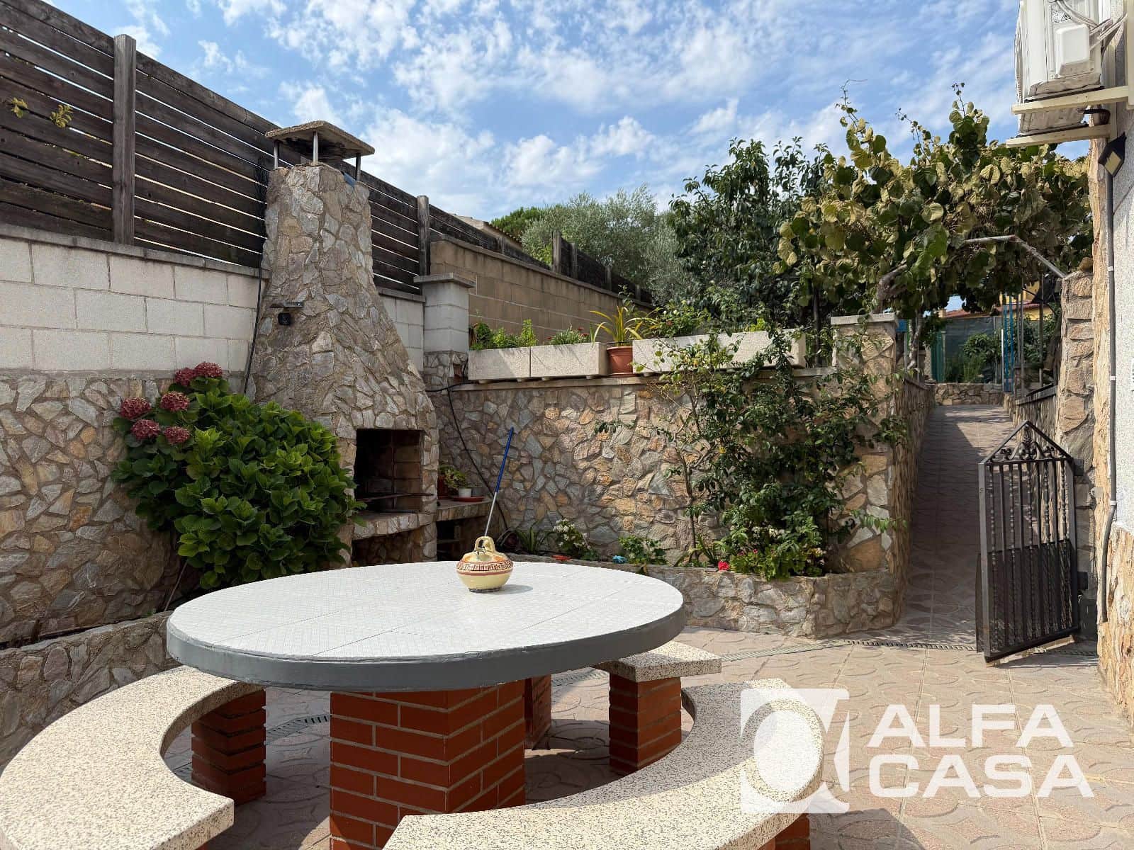 4 slaapkamer Villa te koop in Macanet de la Selva met garage - € 330.000 (Ref: 9961228)