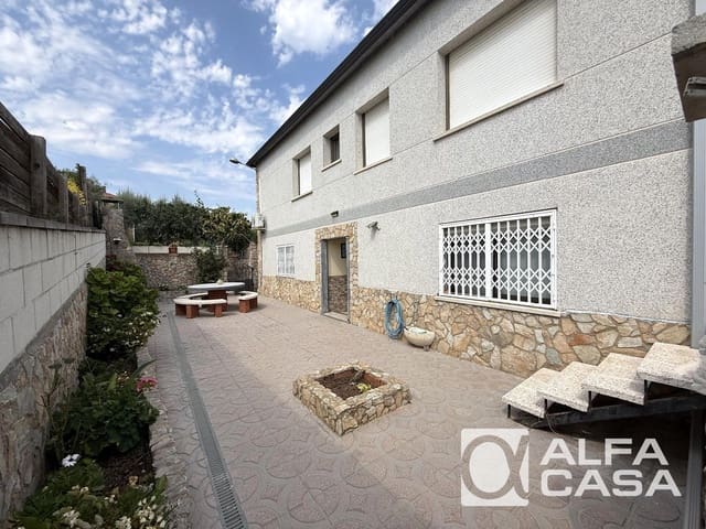 4 slaapkamer Villa te koop in Maçanet de la Selva met garage - € 330.000 (Ref: 9961228)