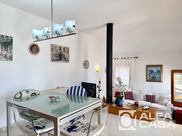 4 slaapkamer Villa te koop in Vidreres met garage - € 360.000 (Ref: 9989307)