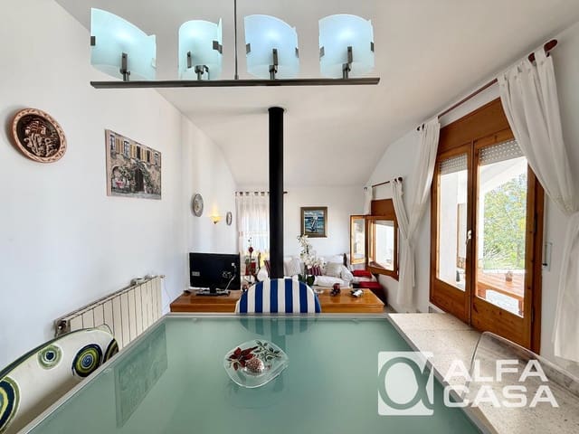 4 slaapkamer Villa te koop in Vidreres met garage - € 360.000 (Ref: 9989307)