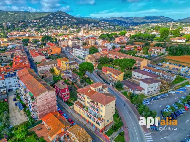 4 soveværelse Lejlighed til salg i Calonge i Sant Antoni - € 235.000 (Ref: 8678331)