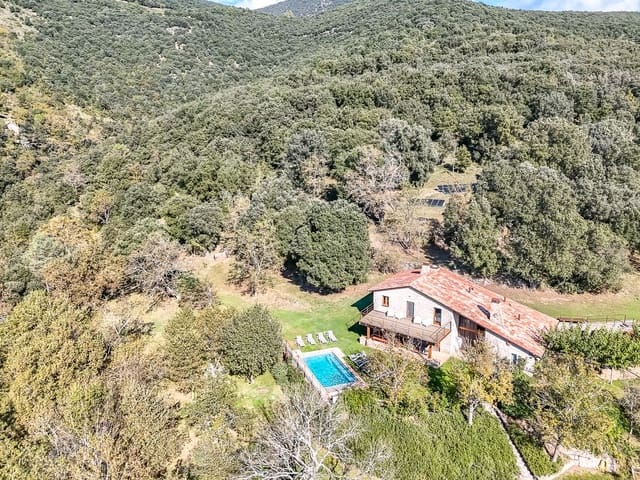 6 quarto Quinta/Casa Rural para venda em Montagut i Oix com piscina - 1 050 000 € (Ref: 9168617)