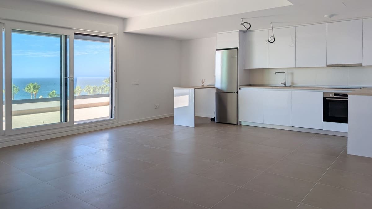 Ático de 3 habitaciones en Mijas Costa en venta con piscina garaje - 950.000 € (Ref: 10001231)