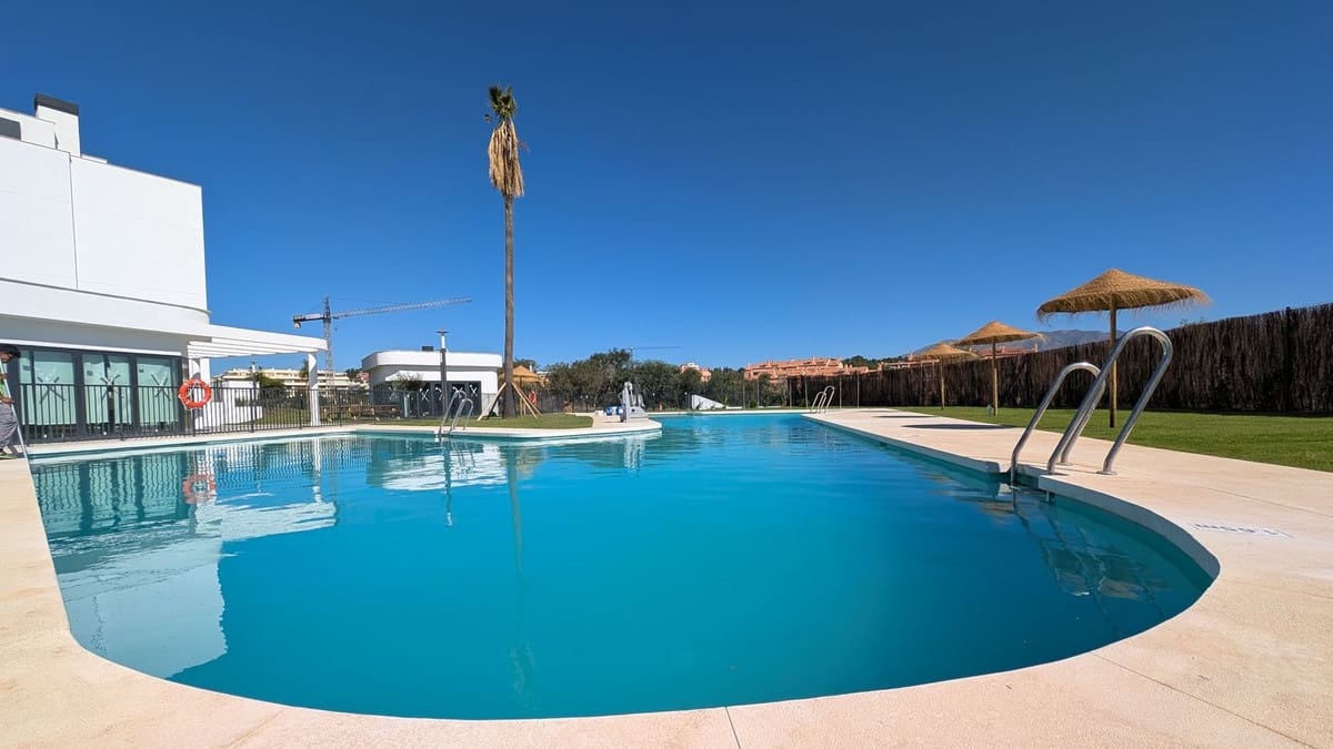 Ático de 3 habitaciones en Mijas Costa en venta con piscina garaje - 950.000 € (Ref: 10001231)
