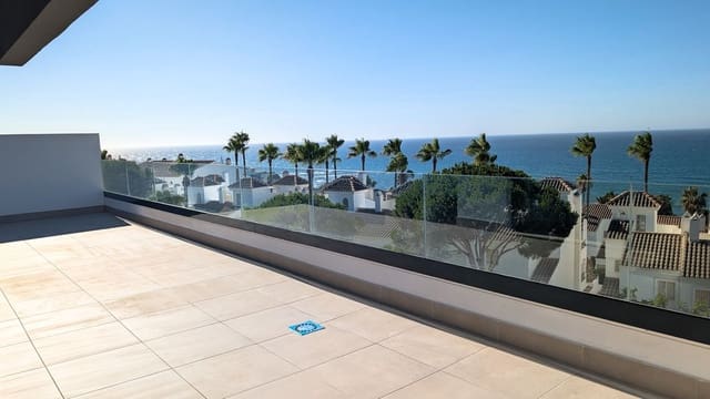 Ático de 3 habitaciones en Mijas Costa, Mijas en venta con piscina garaje - 950.000 € (Ref: 10001231)