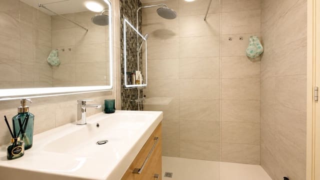 2 soveværelse Lejlighed til salg i Calahonda, Mijas med swimmingpool garage - € 385.000 (Ref: 10007097)