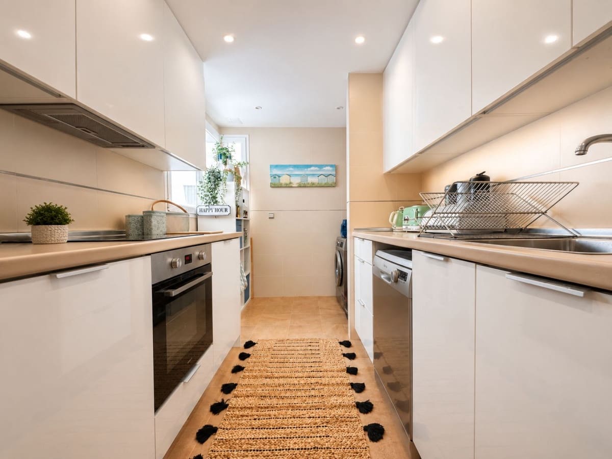 3 quarto Penthouse para venda em Manilva com piscina garagem - 395 000 € (Ref: 10007098)