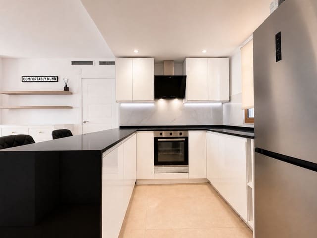 2 Zimmer Strandapartment zu verkaufen in La Duquesa / Puerto de la Duquesa, Manilva - 385.000 € (Ref: 10009980)