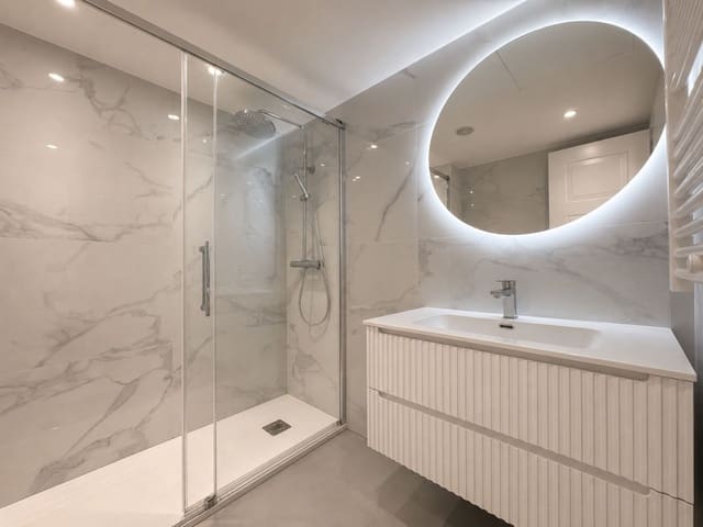 2 Zimmer Strandapartment zu verkaufen in La Duquesa / Puerto de la Duquesa, Manilva - 385.000 € (Ref: 10009980)