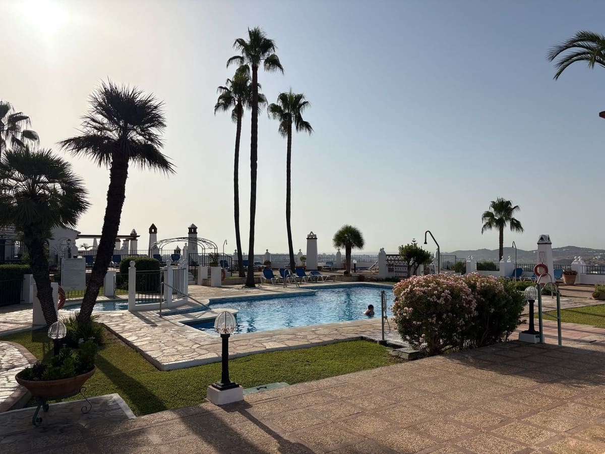 3 sypialnia Dom na sprzedaż w Mijas z basenem garażem - 365 000 € (Ref: 10018103)