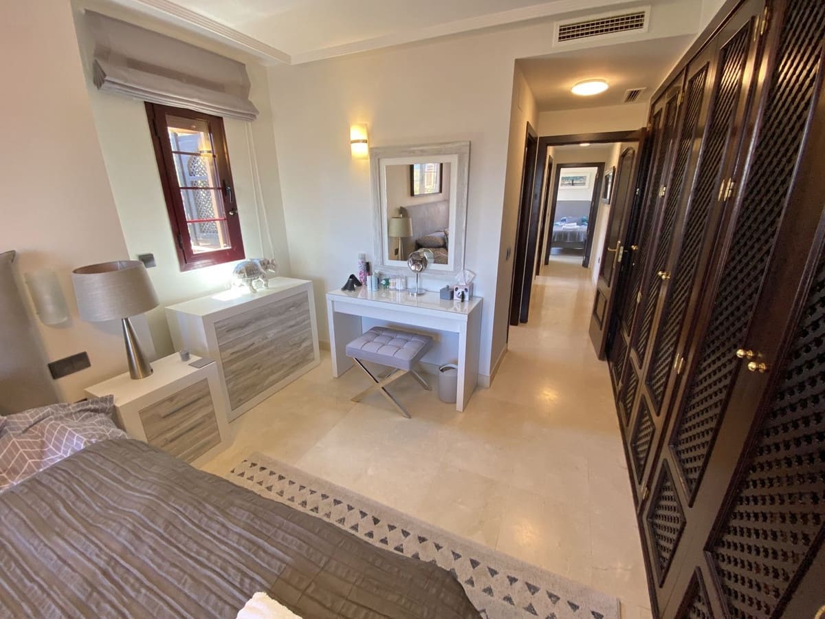 2 slaapkamer Appartement te koop in Elviria met zwembad garage - € 400.000 (Ref: 10018104)
